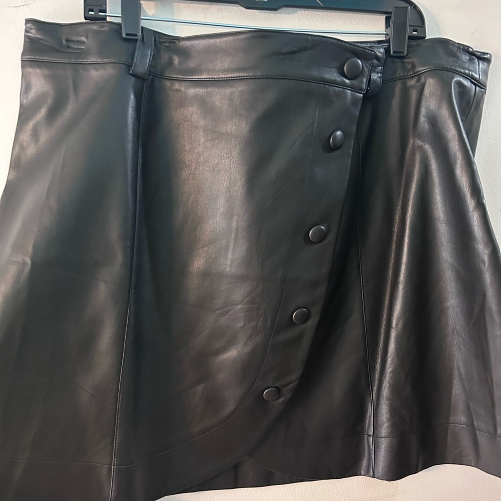 Leather skirt